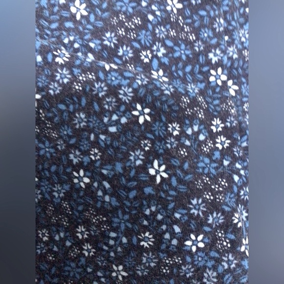 LANDS’END Blue Floral Cotton Spandex Legging - XS (US 2-4) - Picture 4 of 5